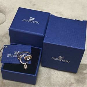 SWAROVSKI Ring - like new unique design with box